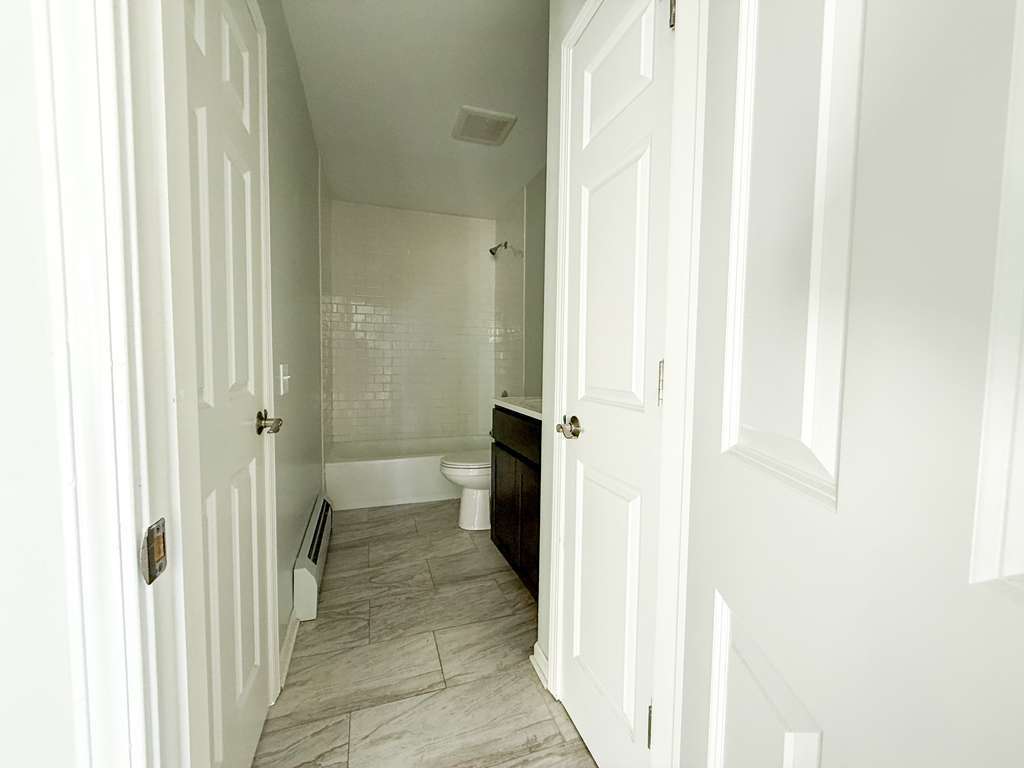 15B E Dundee Quarter Drive #303, Palatine, IL 60074