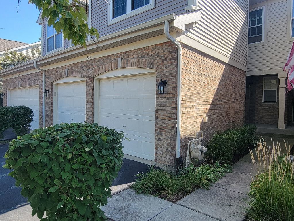 875 Mckenzie Station Drive, Lisle, IL 60532