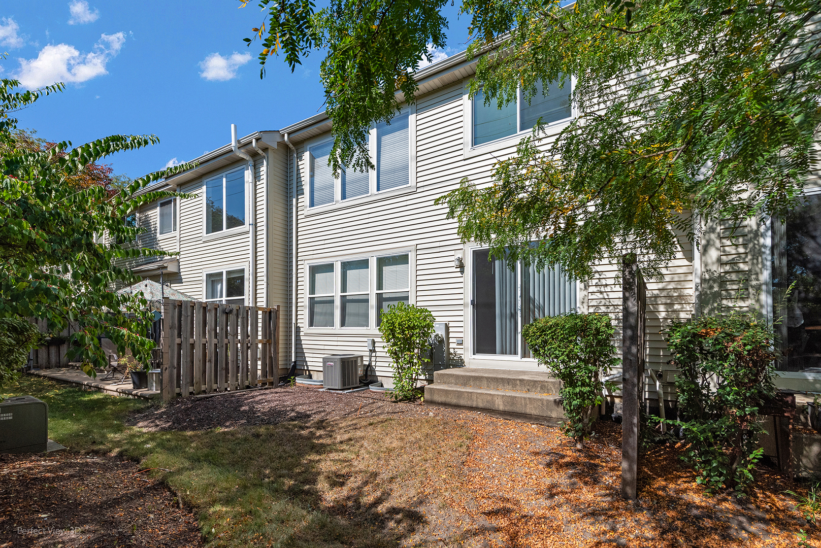 875 Mckenzie Station Drive, Lisle, IL 60532