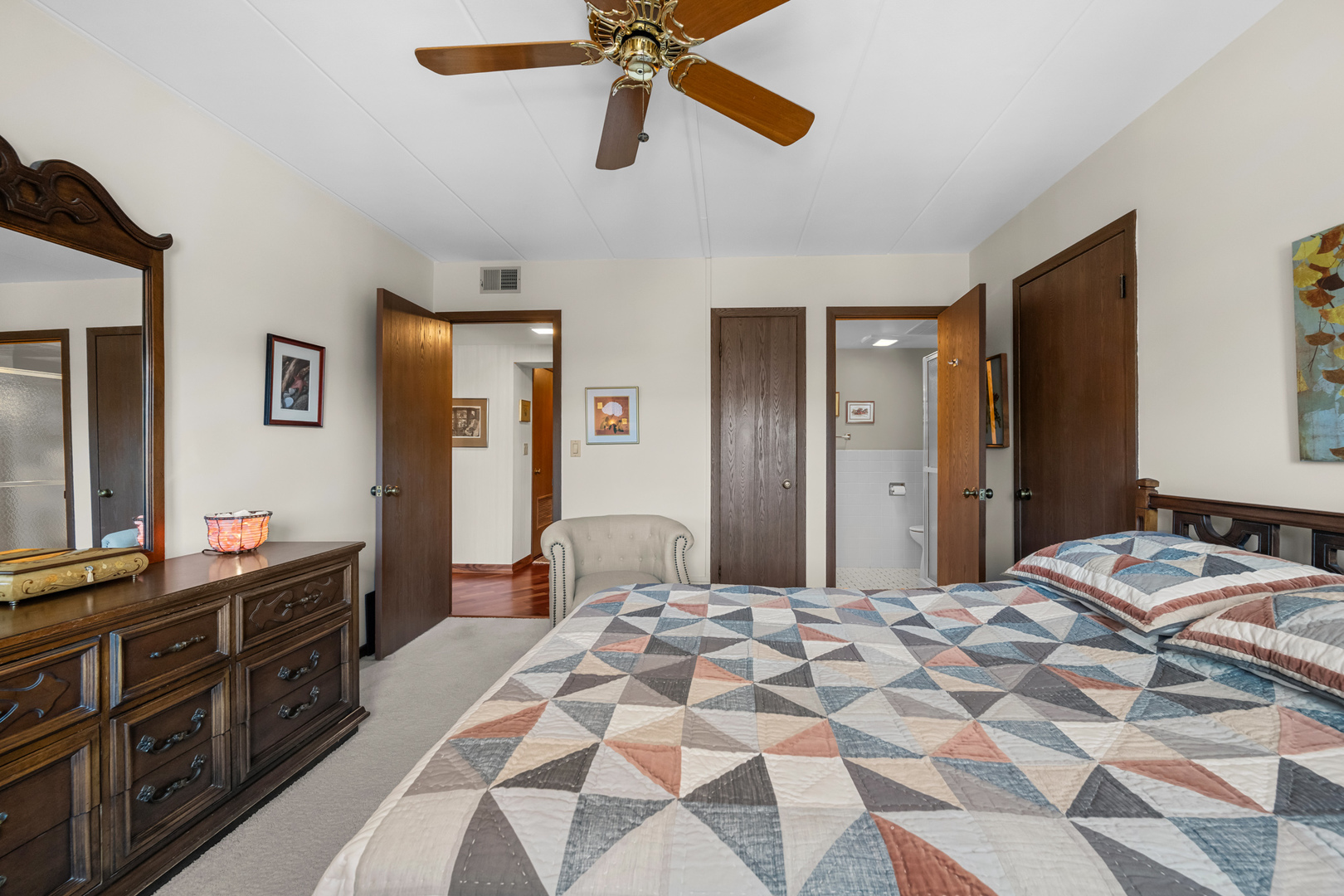 1491 Ashland Avenue #3NW, Des Plaines, IL 60016