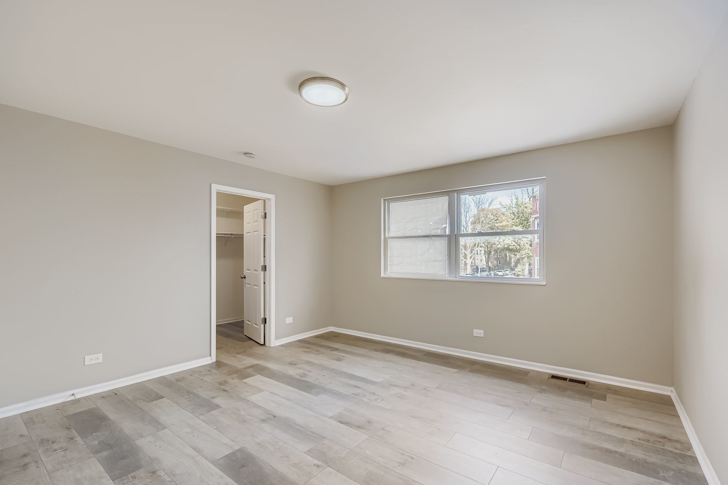 8001 S Essex Avenue #1, Chicago, IL 60617