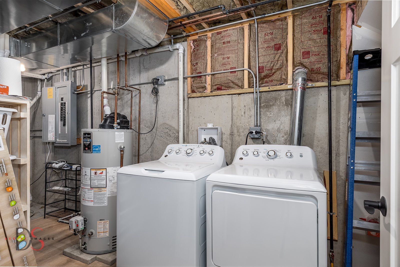 40 Waterside Way, Ottawa, IL 61350