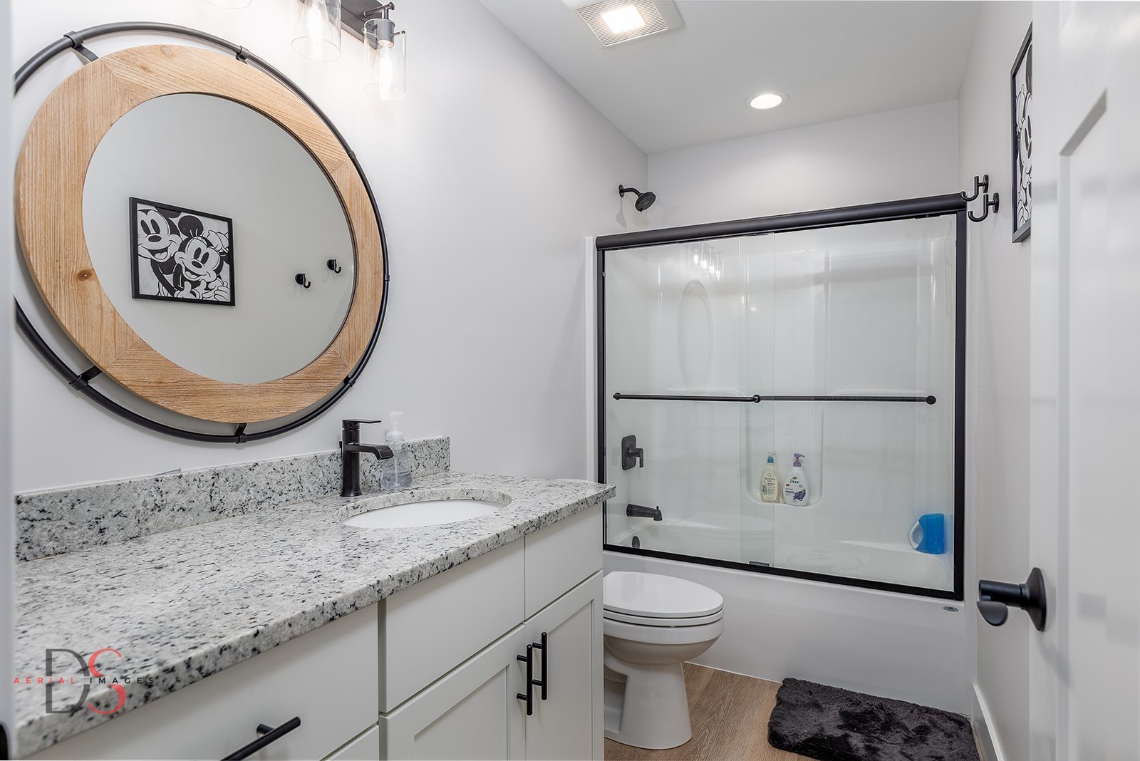 40 Waterside Way, Ottawa, IL 61350