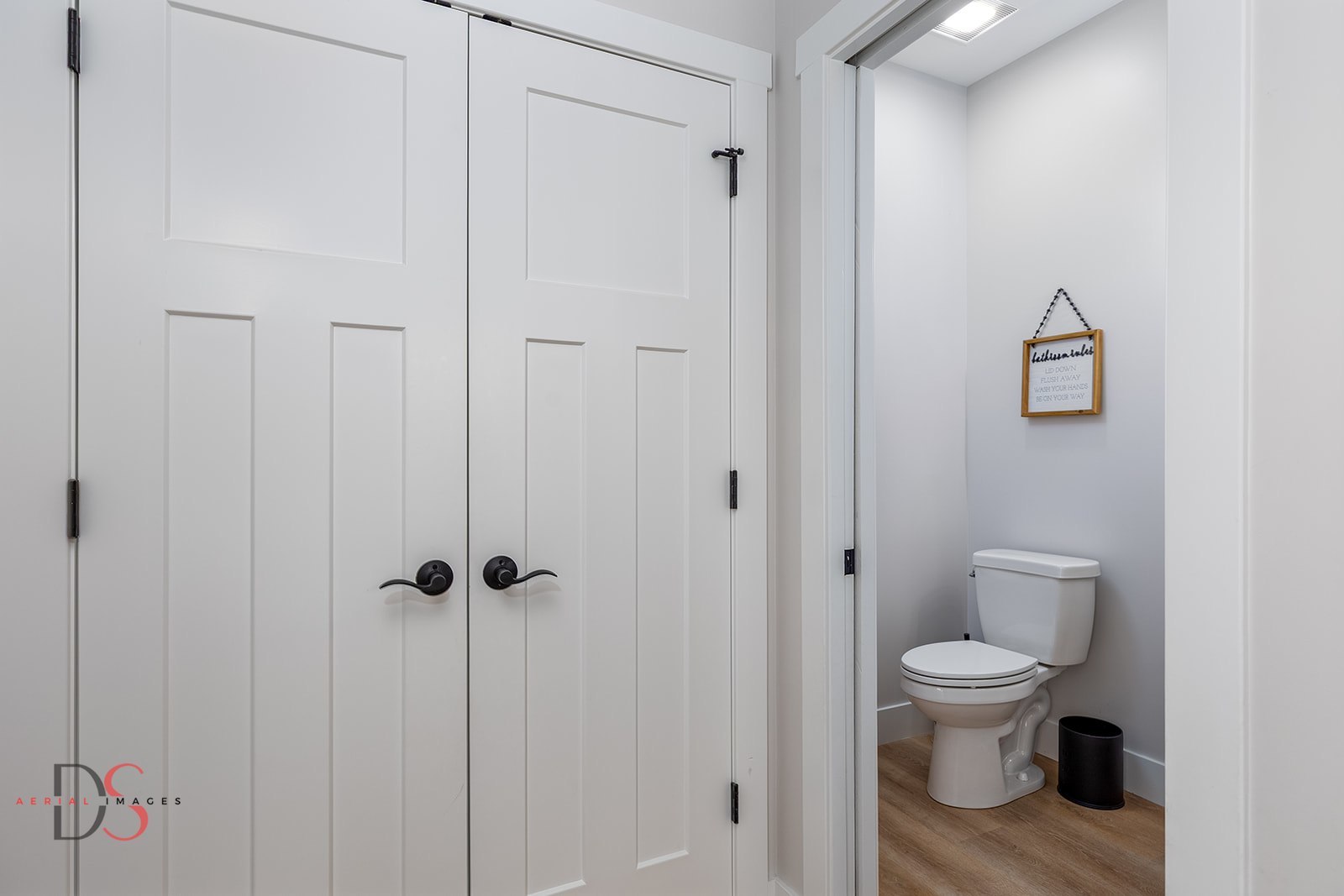 40 Waterside Way, Ottawa, IL 61350