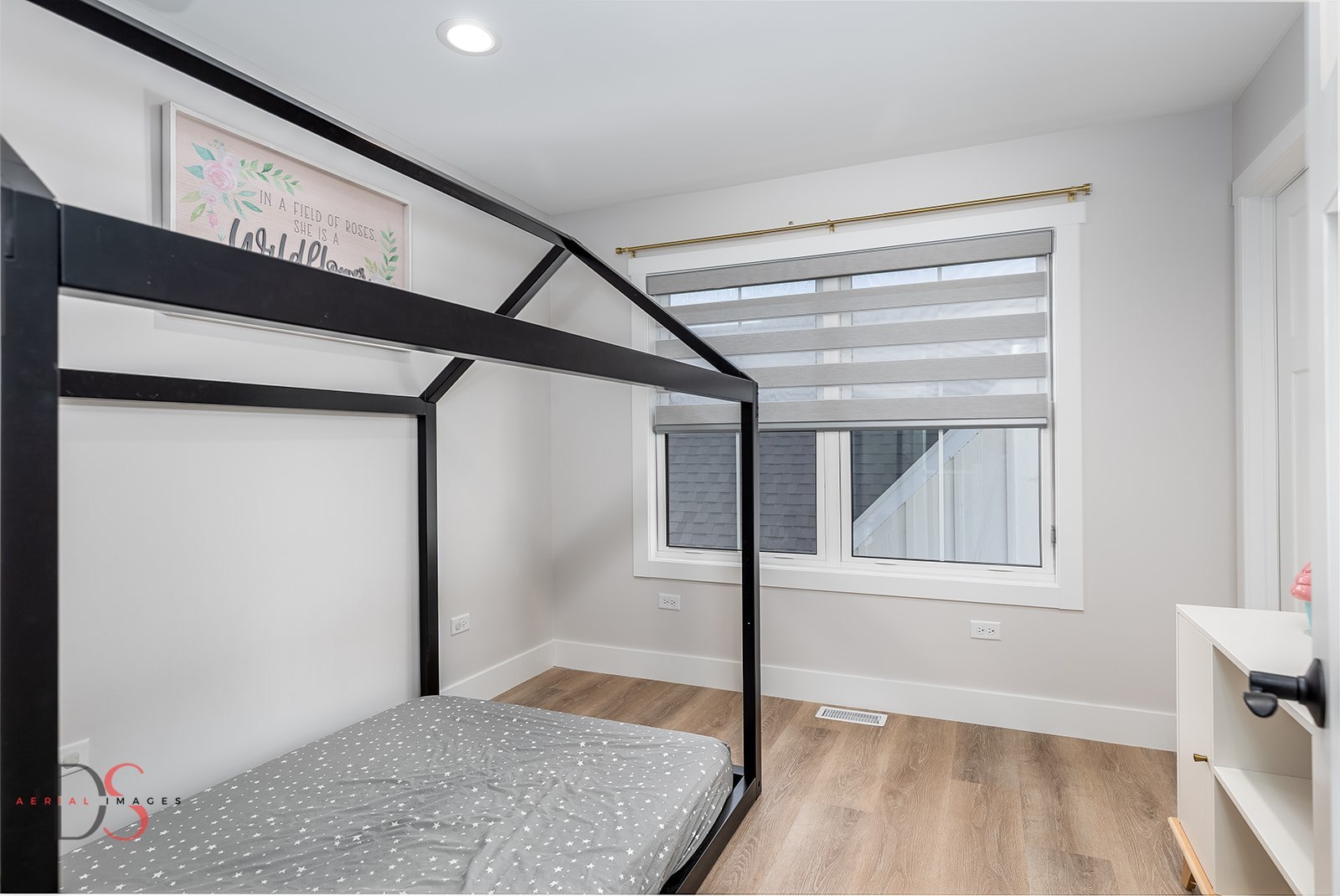 40 Waterside Way, Ottawa, IL 61350