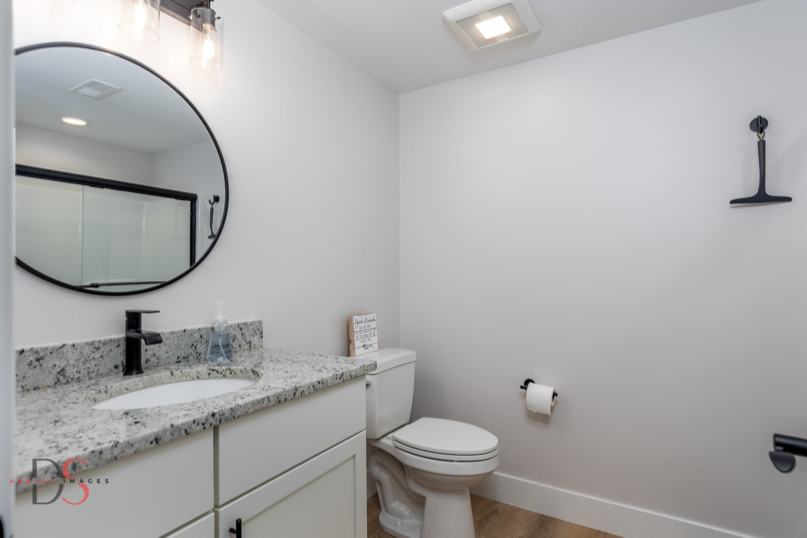 40 Waterside Way, Ottawa, IL 61350