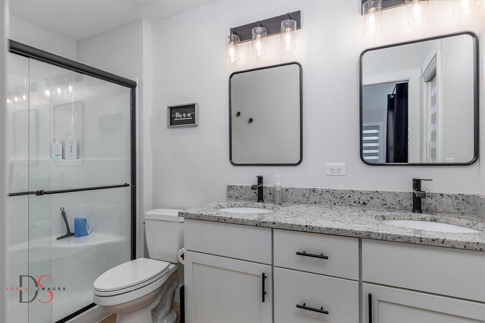 40 Waterside Way, Ottawa, IL 61350