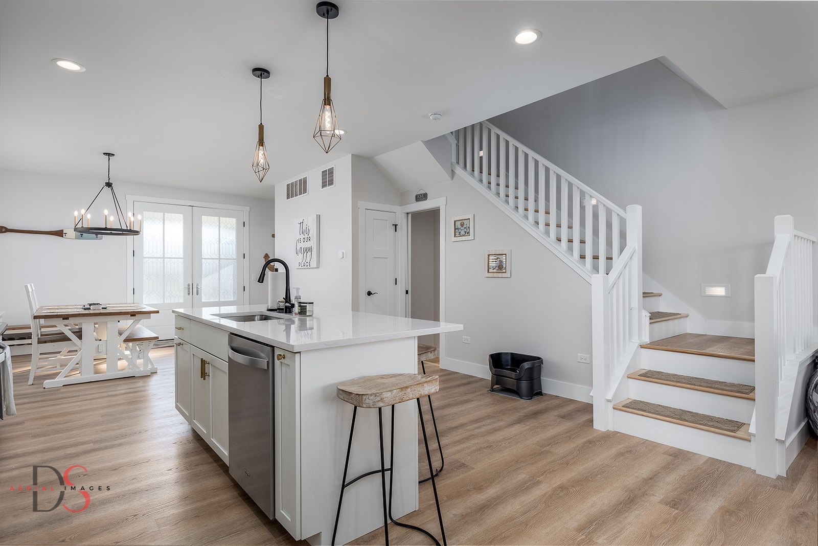 40 Waterside Way, Ottawa, IL 61350