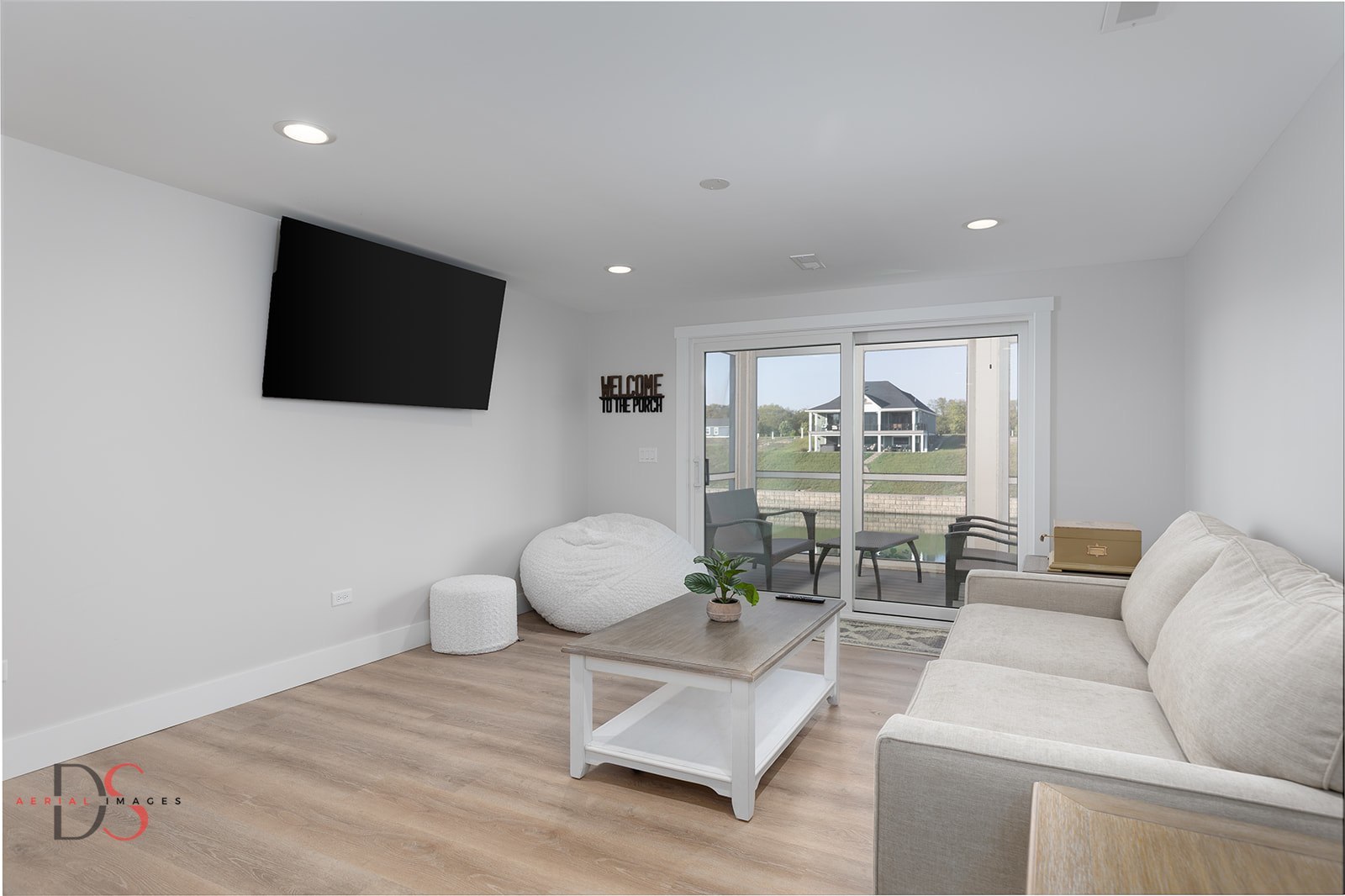 40 Waterside Way, Ottawa, IL 61350