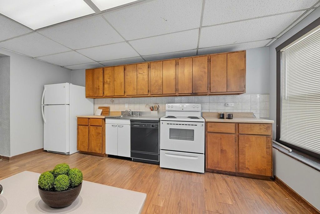 2429 W 127th Street #2E, Blue Island, IL 60406
