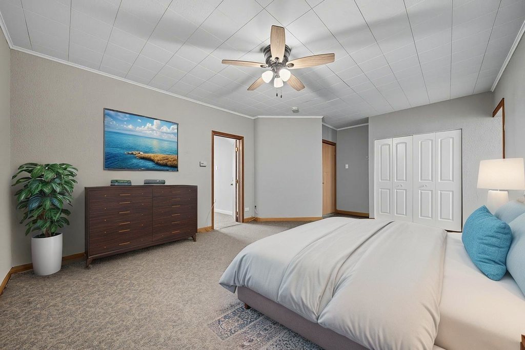 2429 W 127th Street #2E, Blue Island, IL 60406