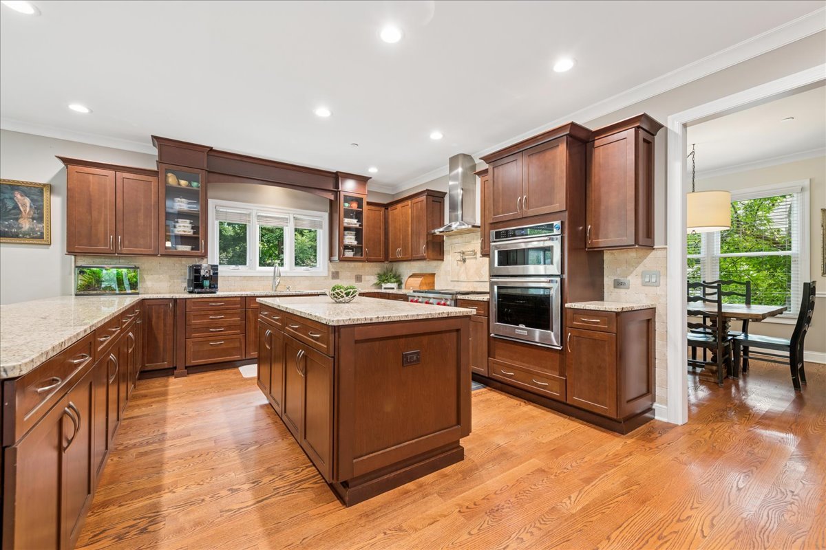 224 Newberry Avenue, Libertyville, IL 60048