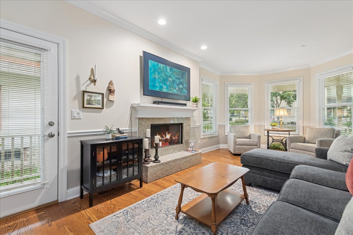 224 Newberry Avenue, Libertyville, IL 60048