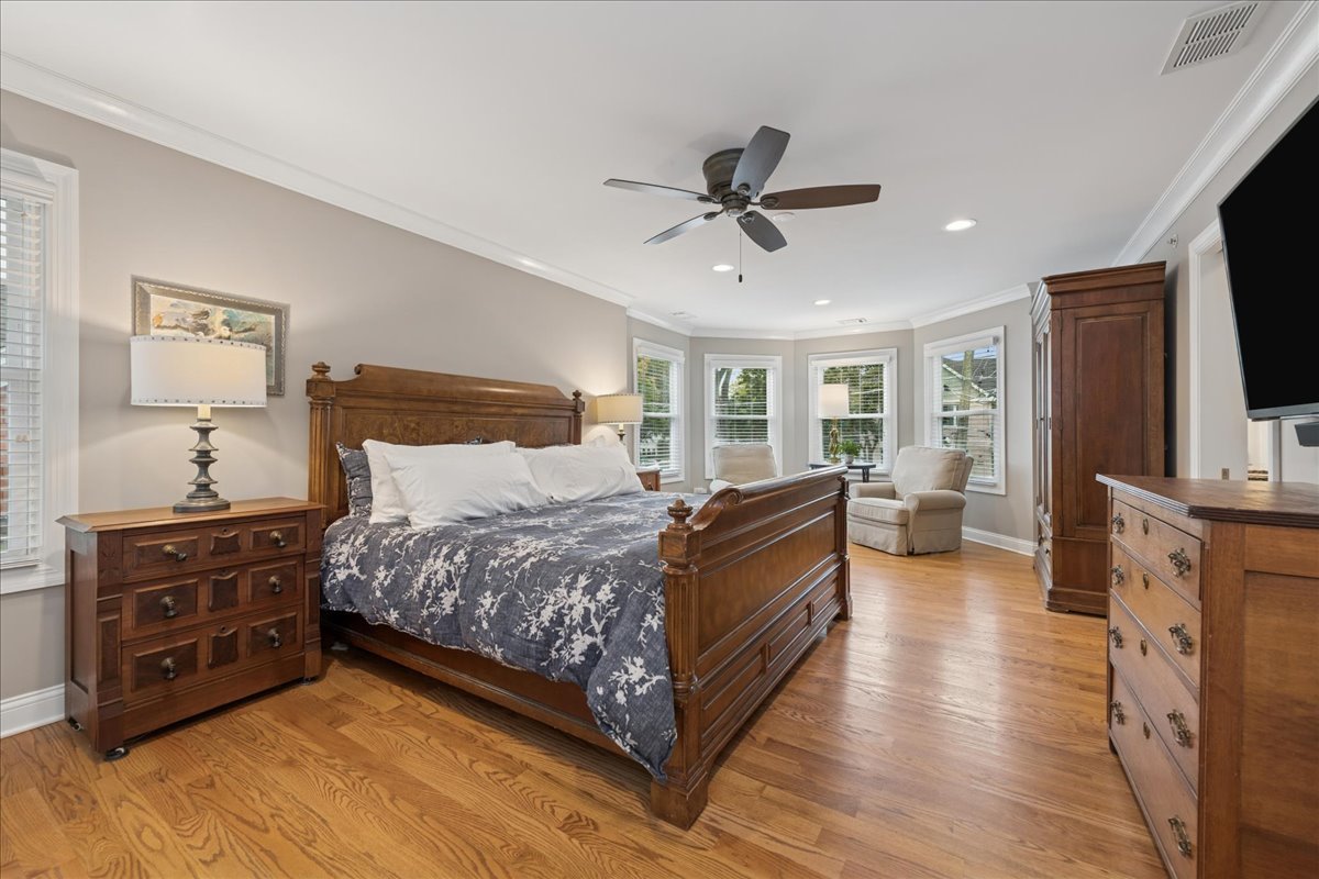 224 Newberry Avenue, Libertyville, IL 60048