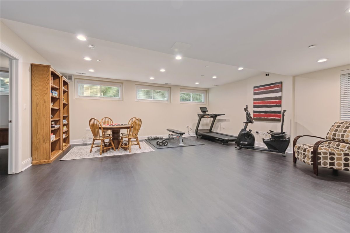 224 Newberry Avenue, Libertyville, IL 60048