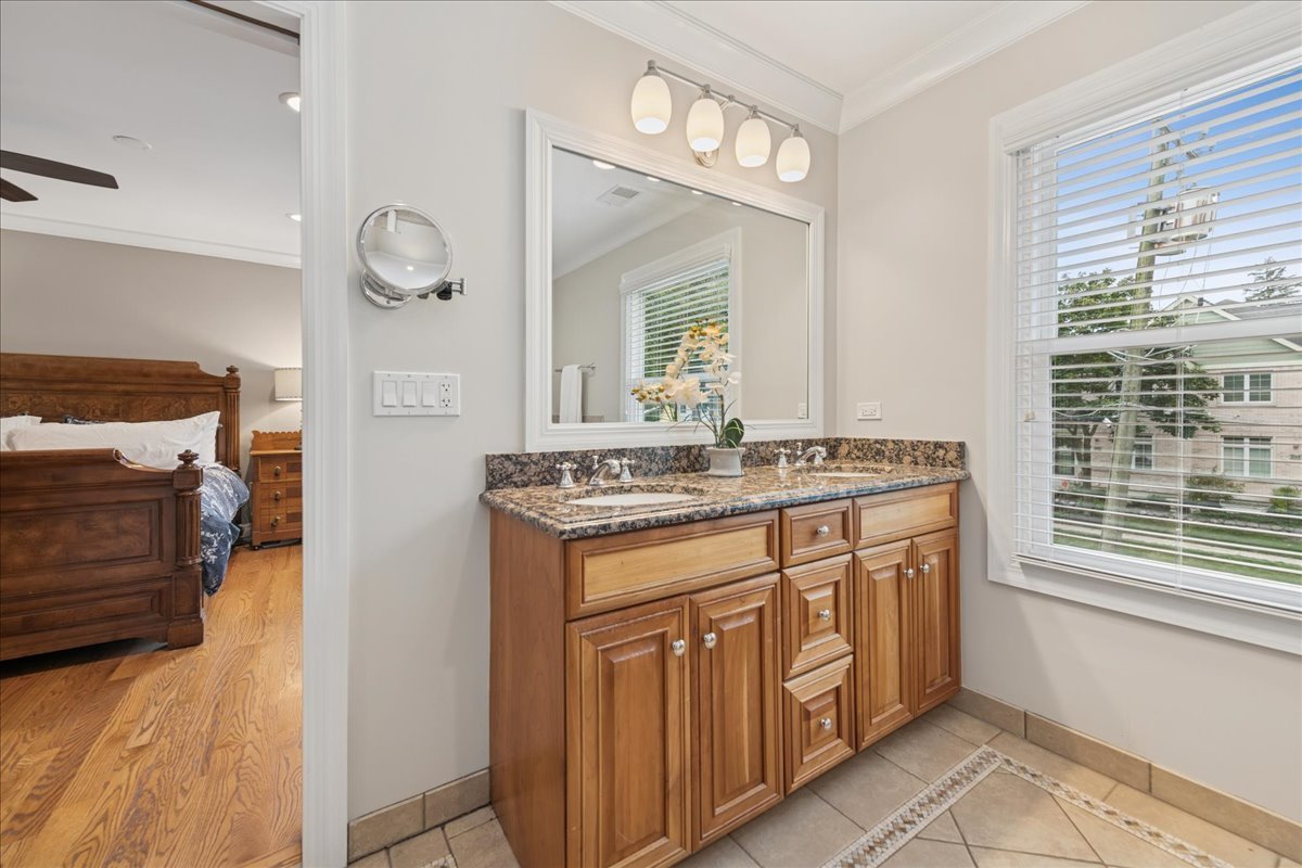 224 Newberry Avenue, Libertyville, IL 60048