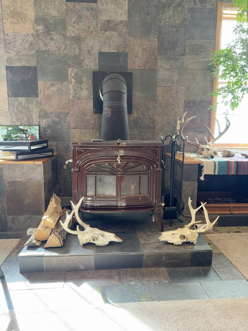 16555 Mclean Road, Danvers, IL 61732