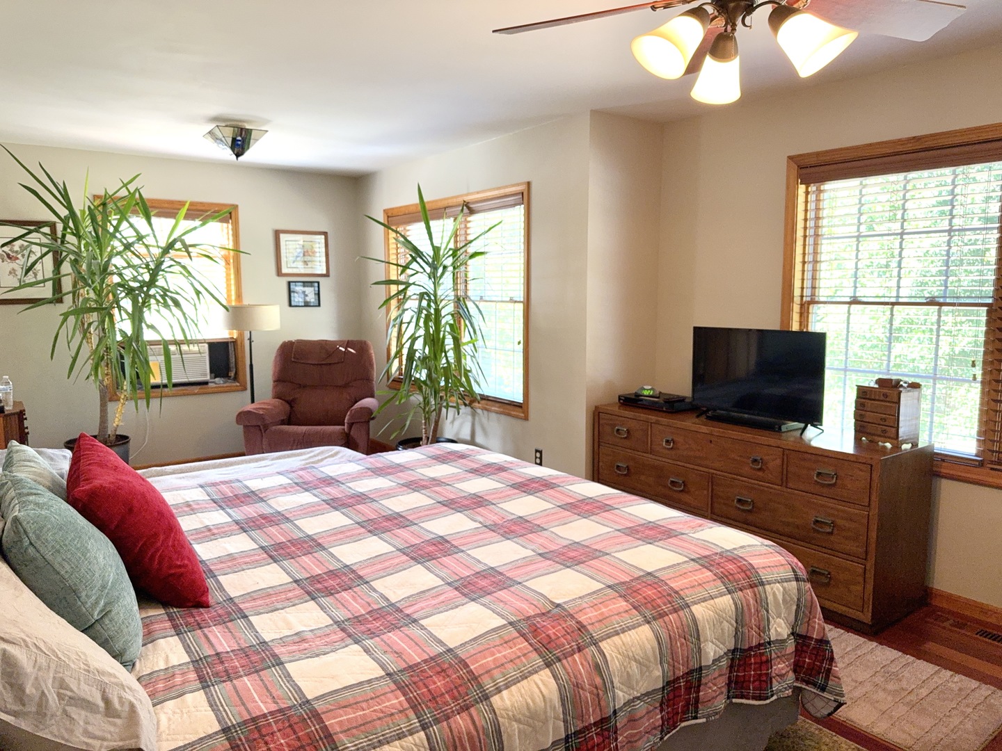 16555 Mclean Road, Danvers, IL 61732