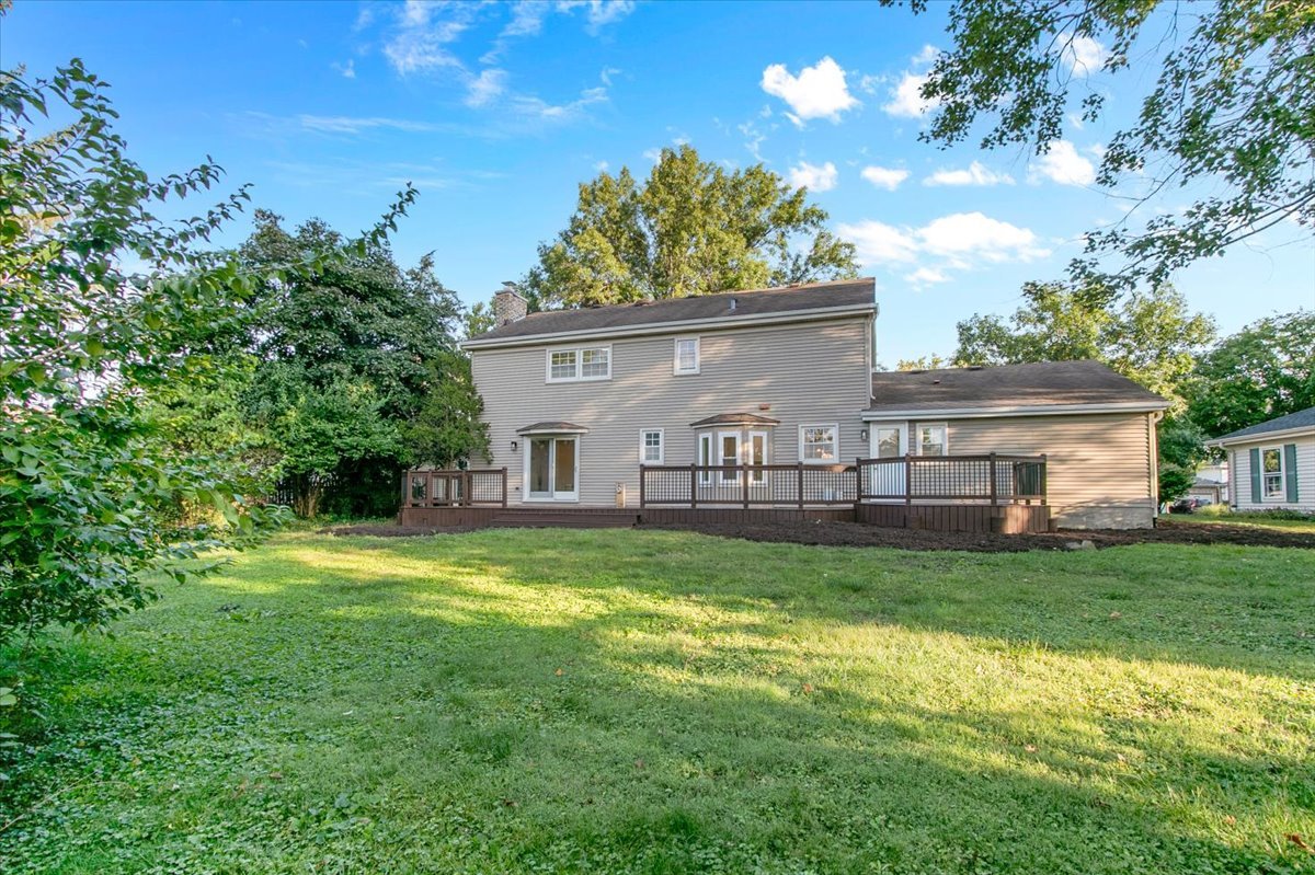 205 White Fawn Trail, Downers Grove, IL 60516