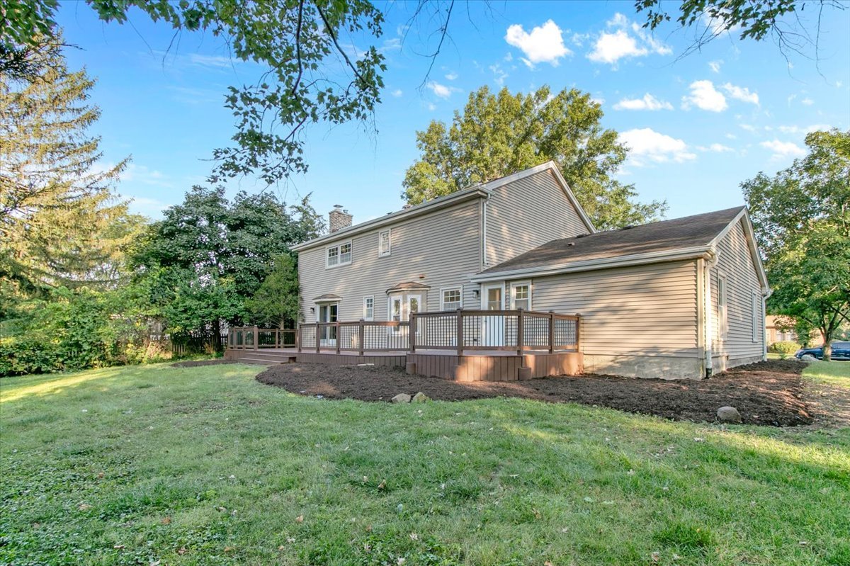 205 White Fawn Trail, Downers Grove, IL 60516