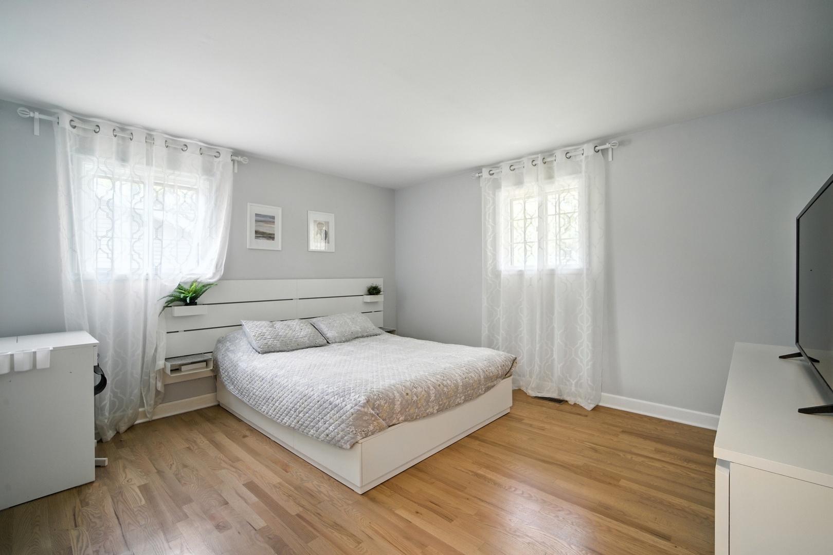 908 Jeffery Court, Schaumburg, IL 60193