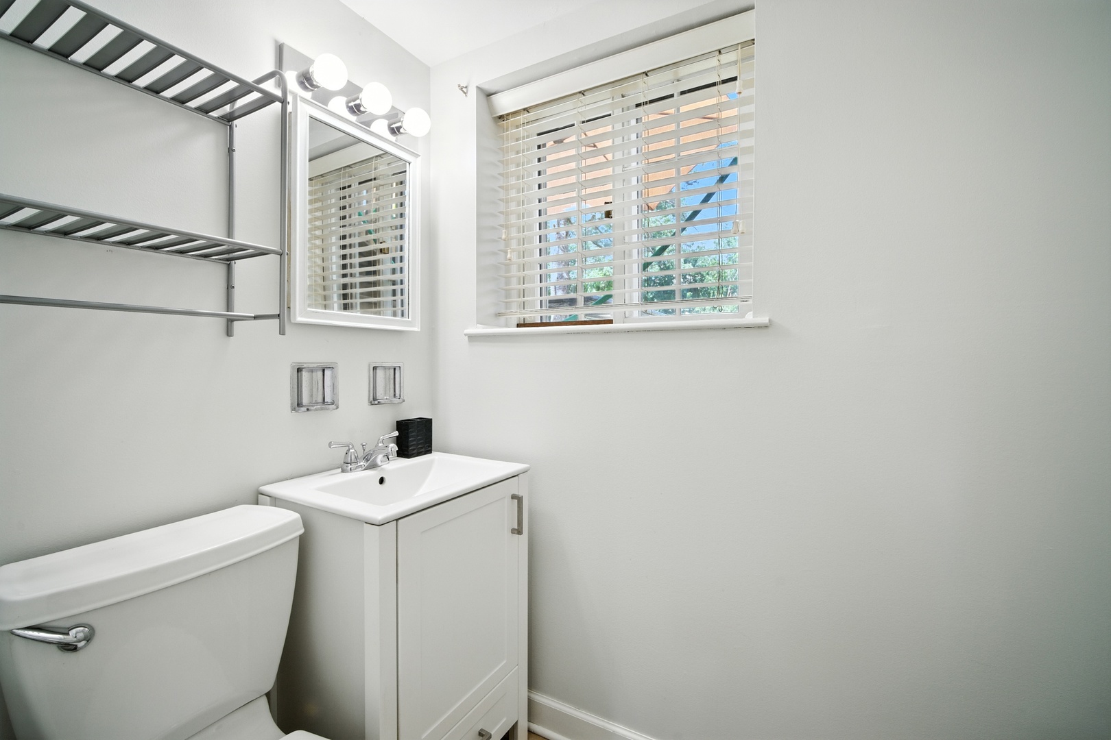 908 Jeffery Court, Schaumburg, IL 60193