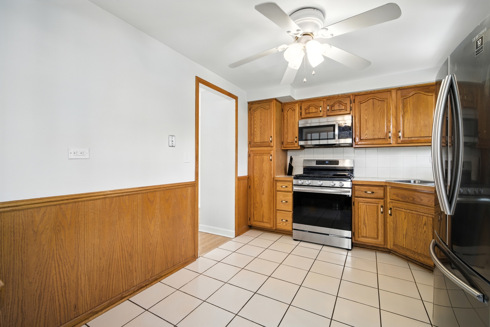 908 Jeffery Court, Schaumburg, IL 60193