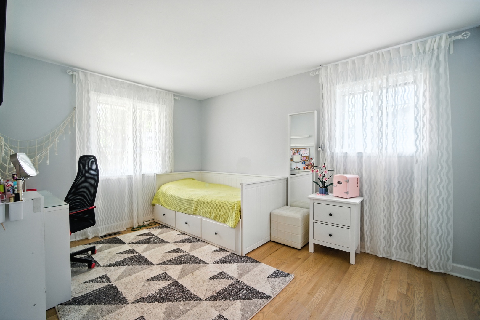 908 Jeffery Court, Schaumburg, IL 60193