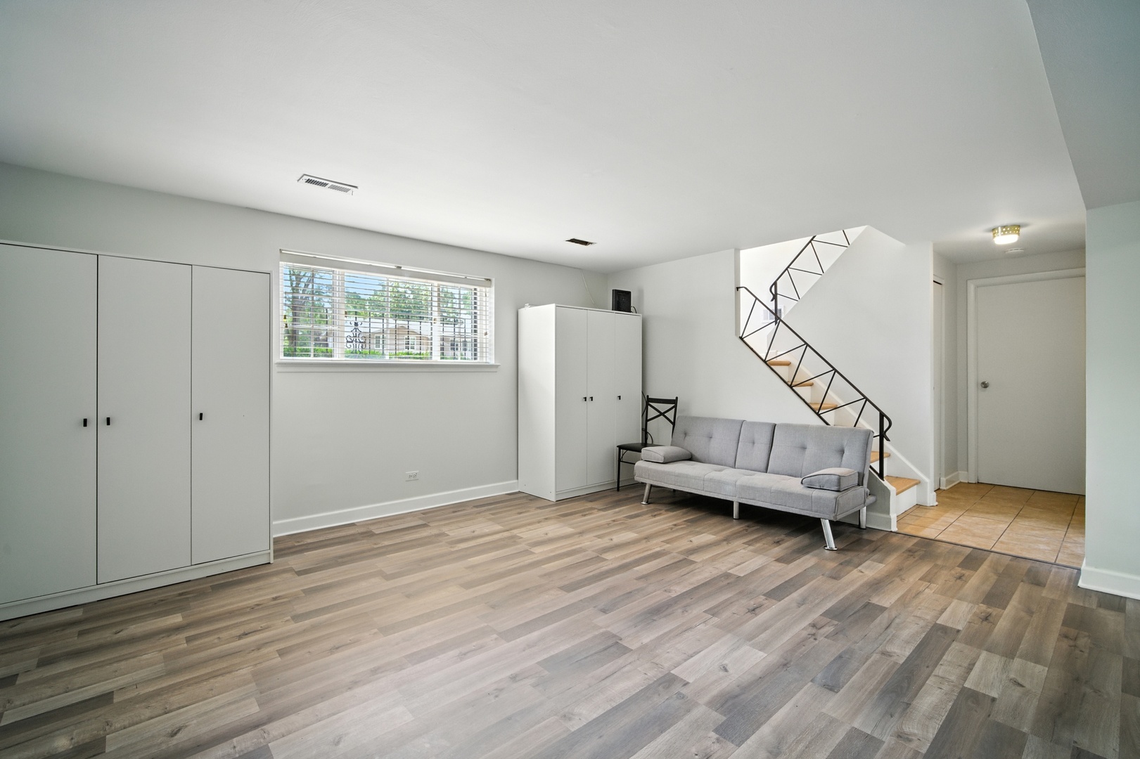 908 Jeffery Court, Schaumburg, IL 60193