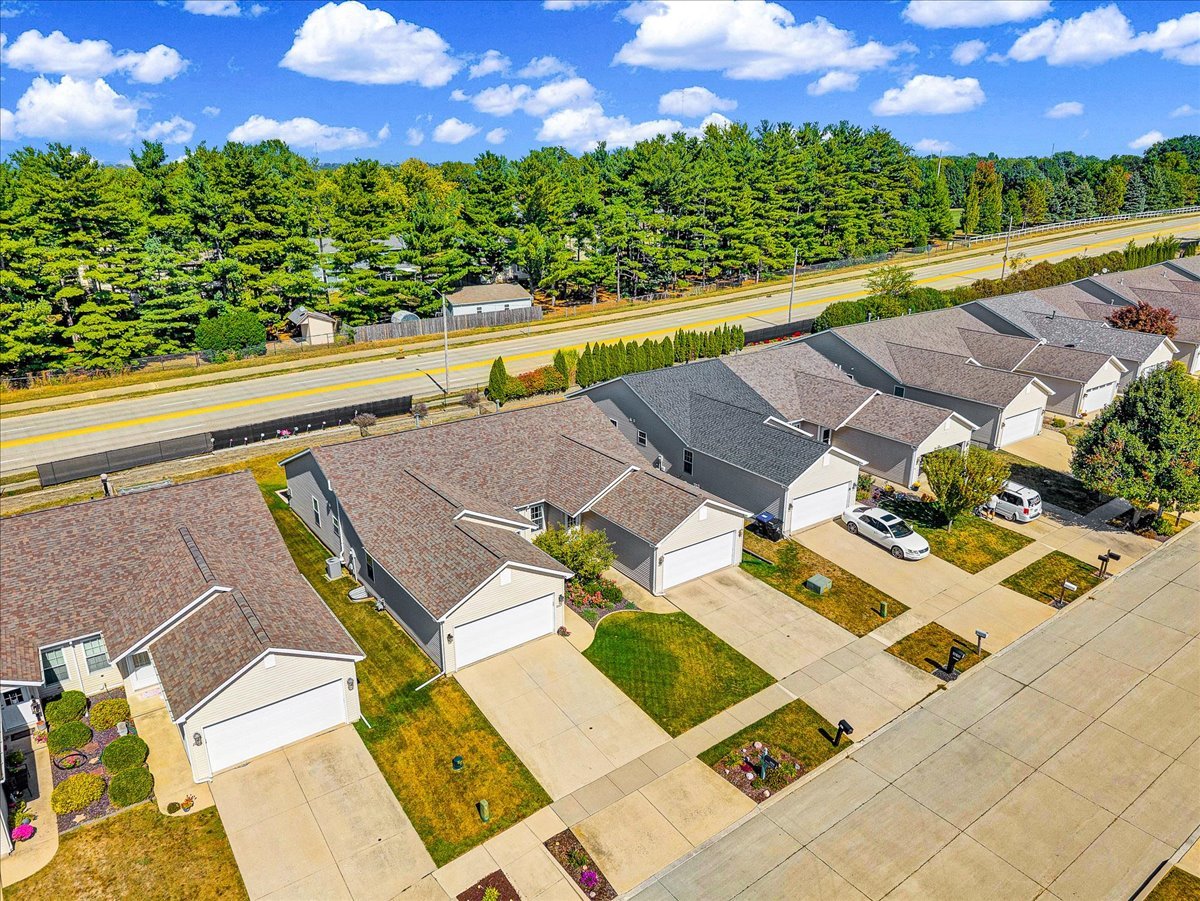 1017 Wartburg Drive, Bloomington, IL 61704