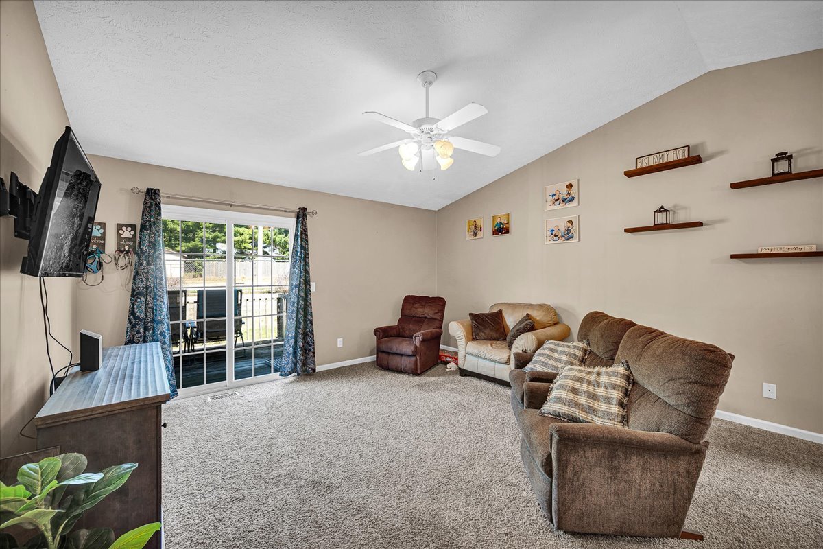 1017 Wartburg Drive, Bloomington, IL 61704