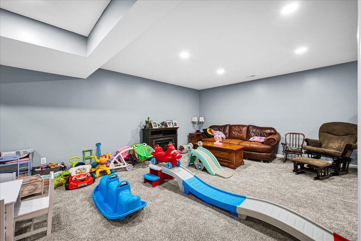 1017 Wartburg Drive, Bloomington, IL 61704