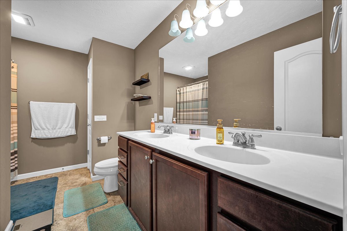 1017 Wartburg Drive, Bloomington, IL 61704