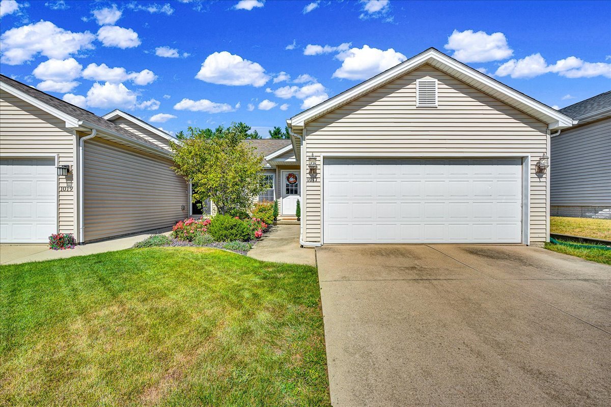 1017 Wartburg Drive, Bloomington, IL 61704