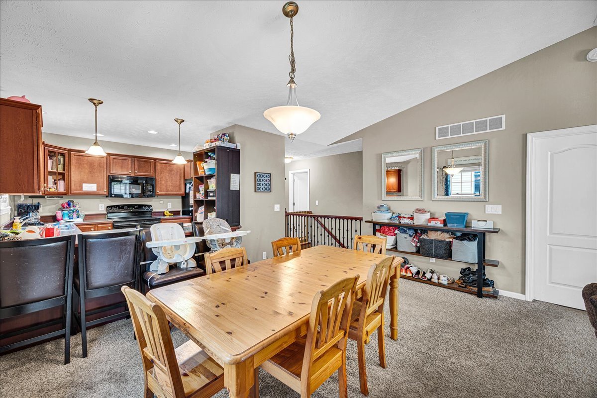 1017 Wartburg Drive, Bloomington, IL 61704