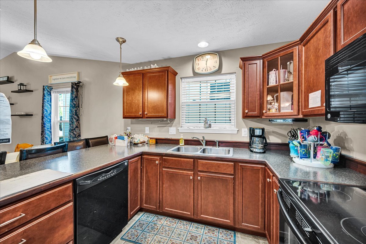 1017 Wartburg Drive, Bloomington, IL 61704