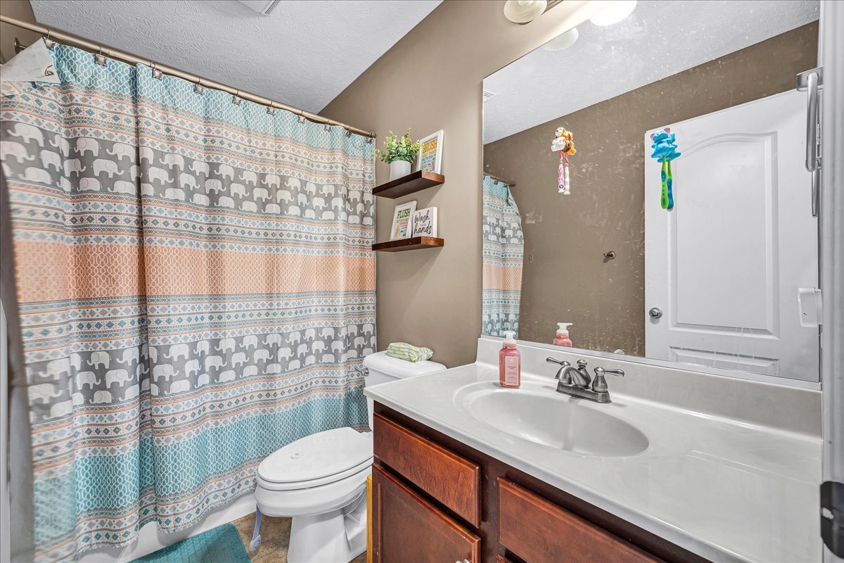 1017 Wartburg Drive, Bloomington, IL 61704