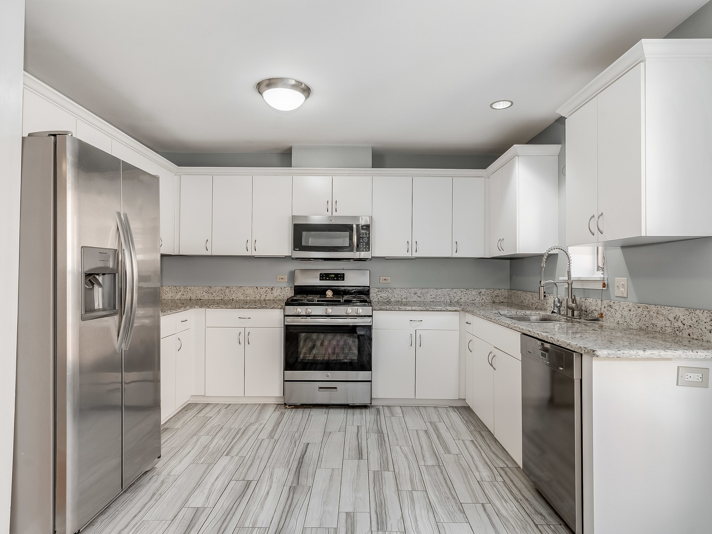 33 Elgin Avenue #B, Forest Park, IL 60130