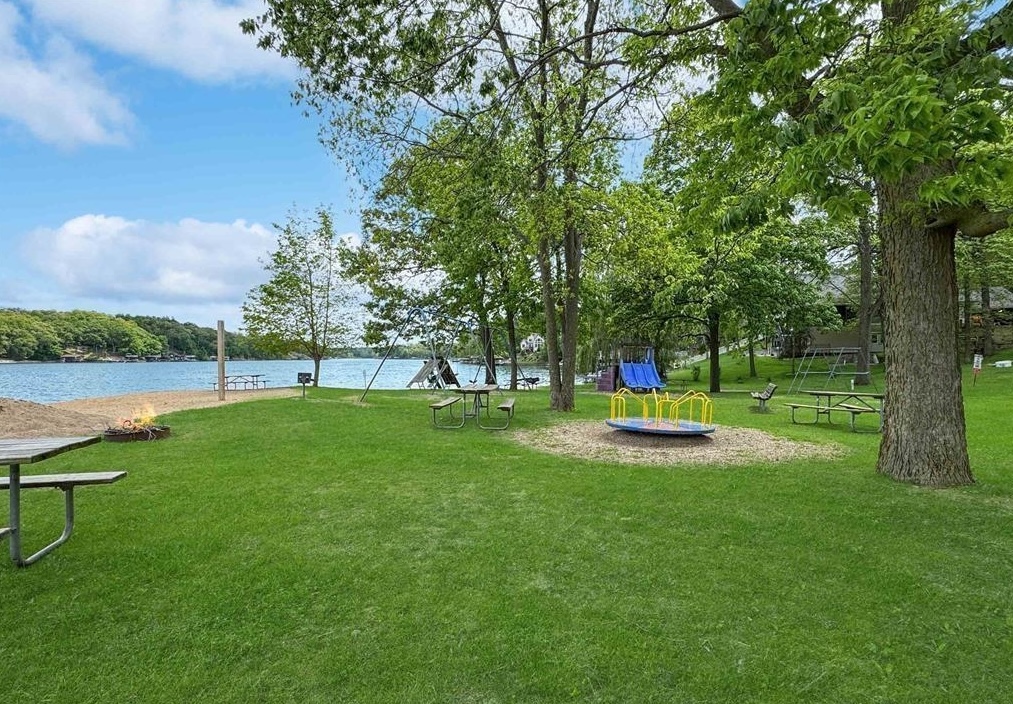 1063 Deervalley Drive, Varna, IL 61375