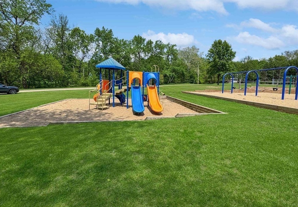 1063 Deervalley Drive, Varna, IL 61375