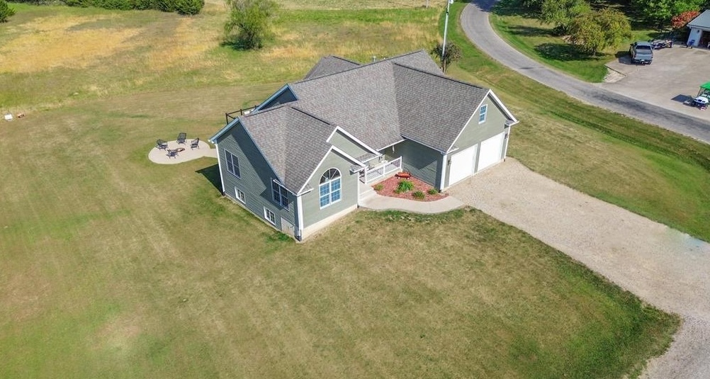 1063 Deervalley Drive, Varna, IL 61375