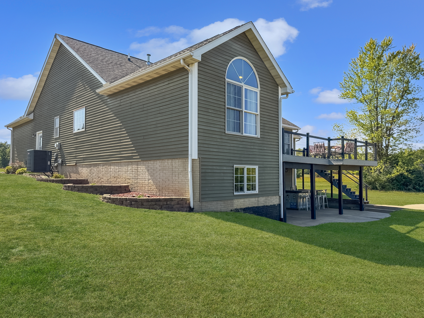 1063 Deervalley Drive, Varna, IL 61375