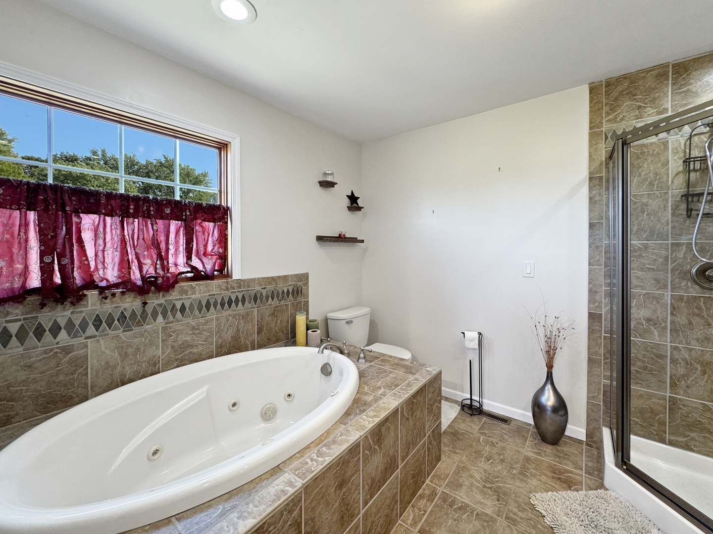 1063 Deervalley Drive, Varna, IL 61375