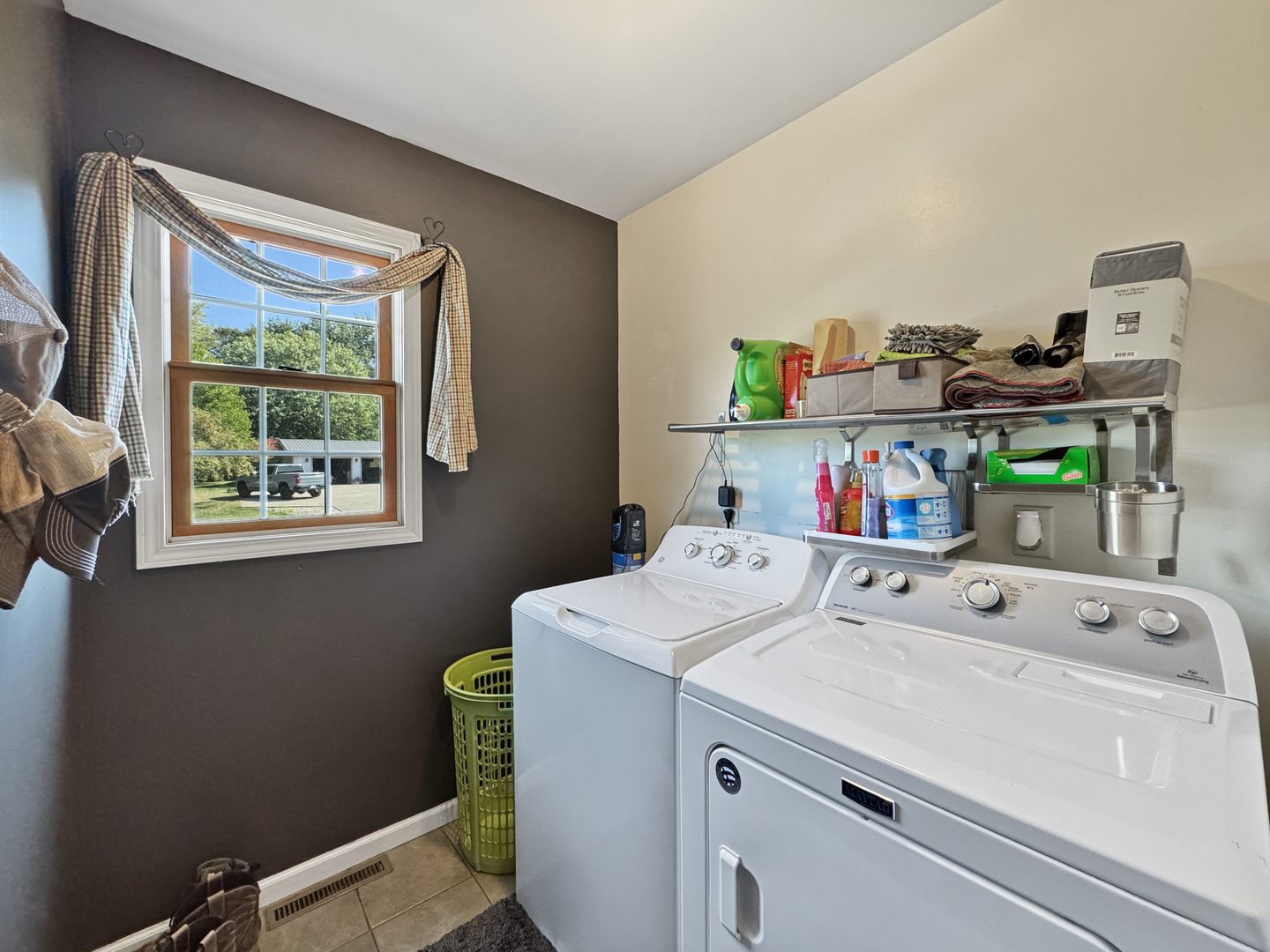 1063 Deervalley Drive, Varna, IL 61375