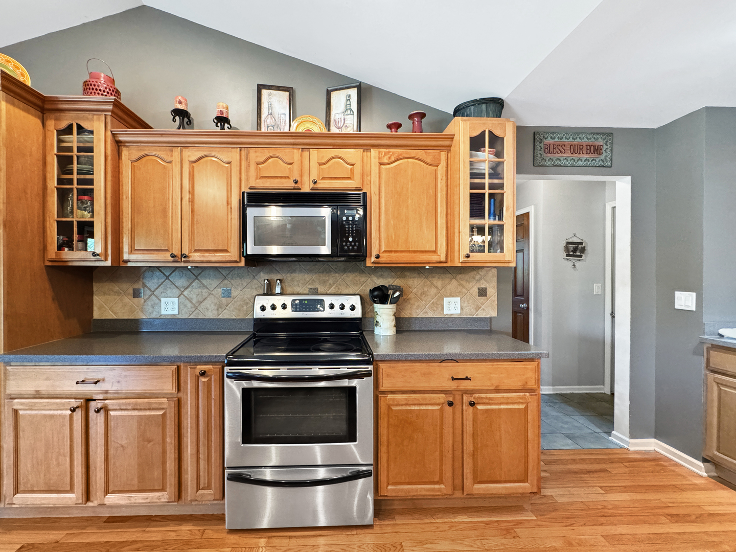 1063 Deervalley Drive, Varna, IL 61375