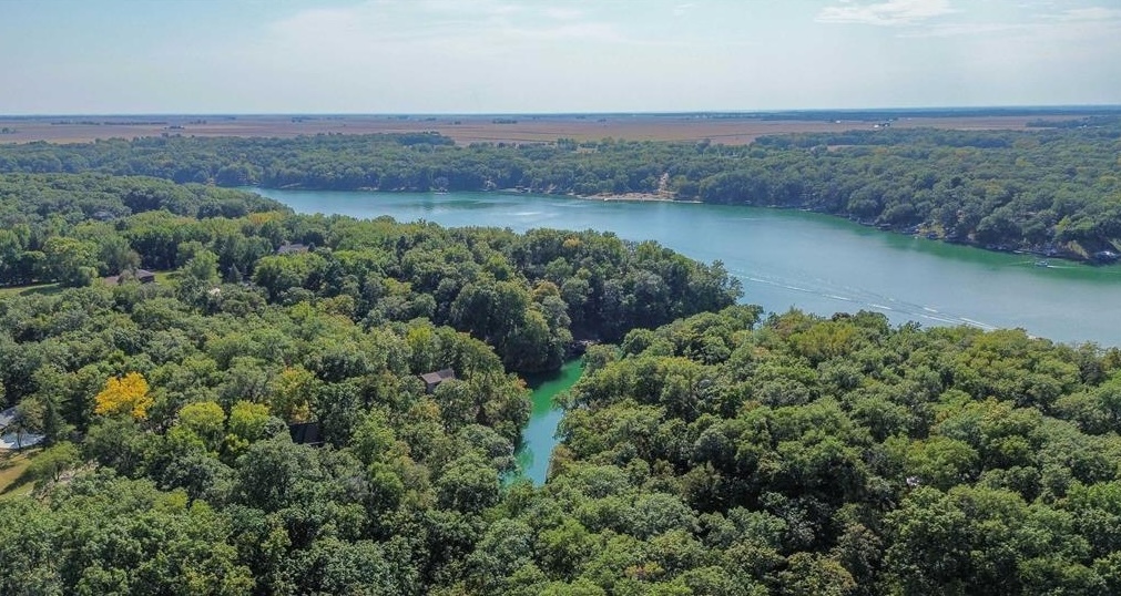 1063 Deervalley Drive, Varna, IL 61375