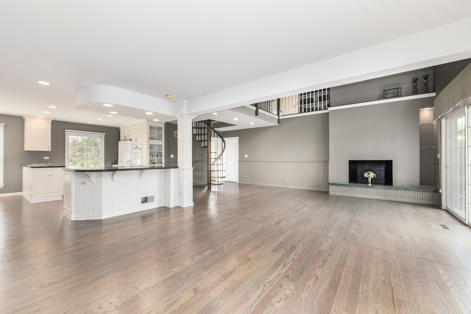 2 Royal Vale Drive, Oak Brook, IL 60523