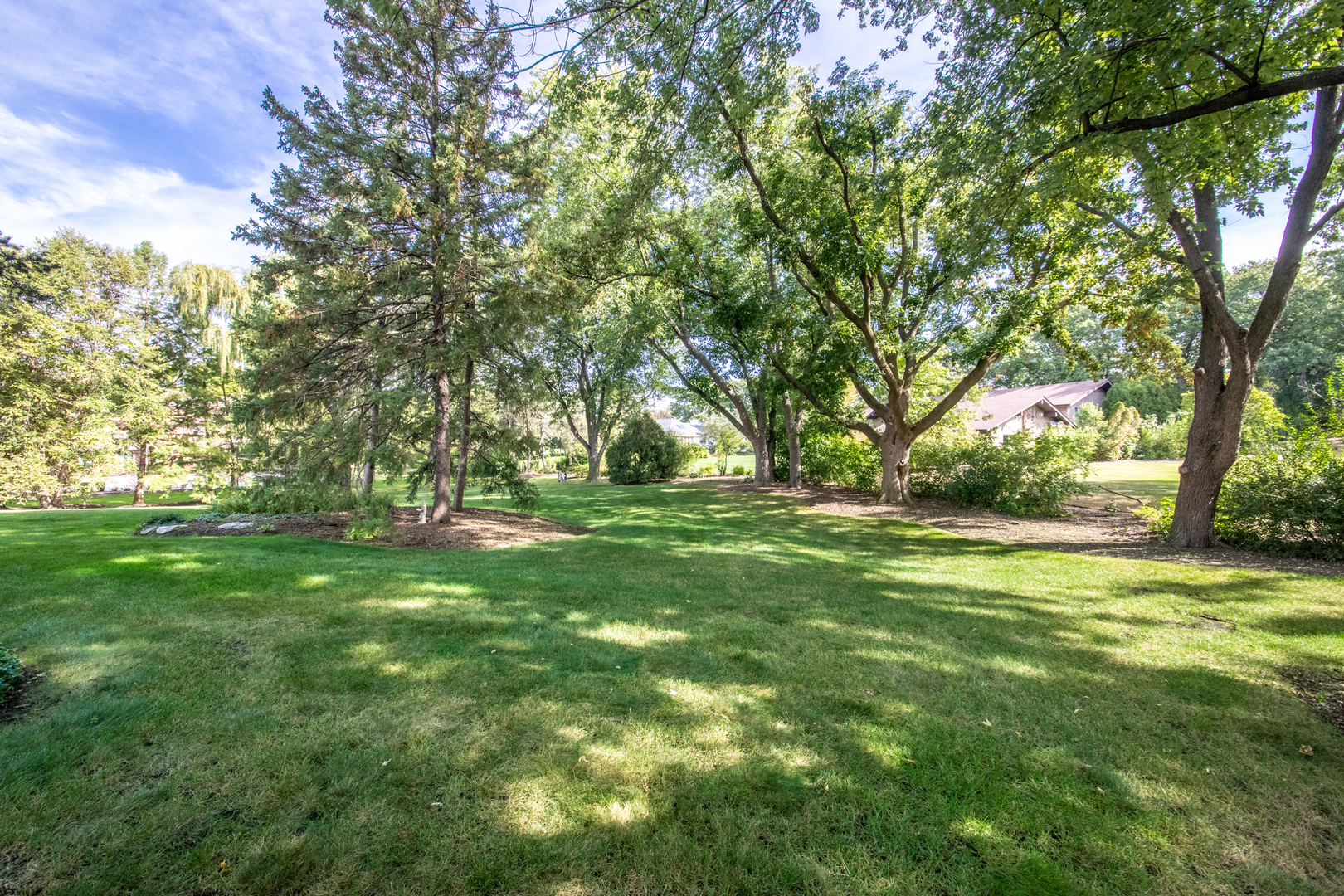 2 Royal Vale Drive, Oak Brook, IL 60523