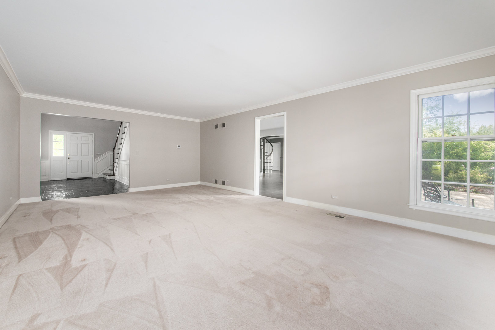 2 Royal Vale Drive, Oak Brook, IL 60523