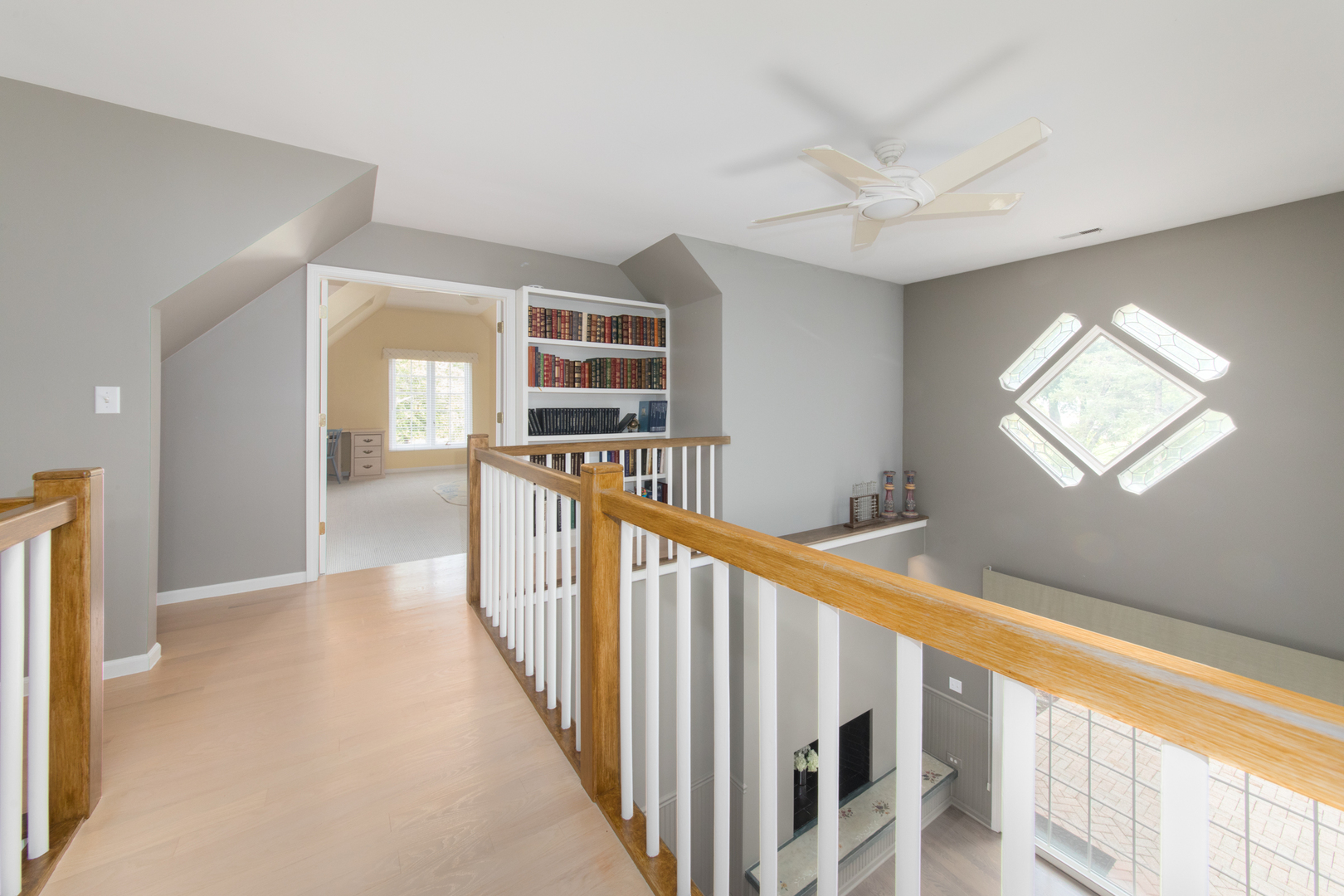 2 Royal Vale Drive, Oak Brook, IL 60523